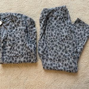 Soma loungewear pajama set. Leopard and cozy. Size large